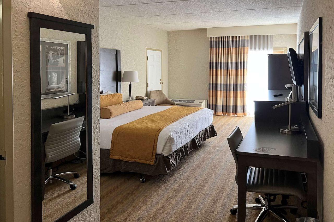 รามาดา บาย วินด์แฮม โรเชสเตอร์ เมโย คลินิก แอเรีย Hotel ภายนอก รูปภาพ